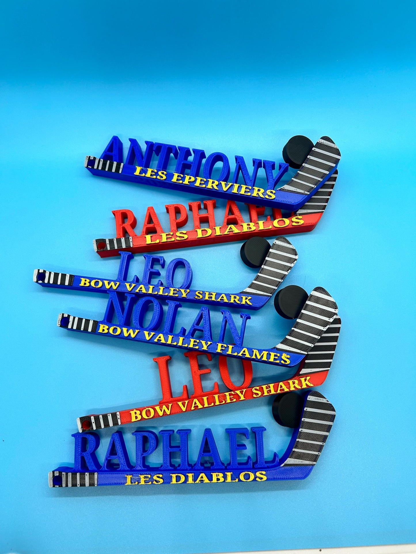 30 Hockey Stick customs Nameplates for Teams – Personalized Gifts for up to 30 Players, Unique Team-Building Keepsakes & Memory Savers