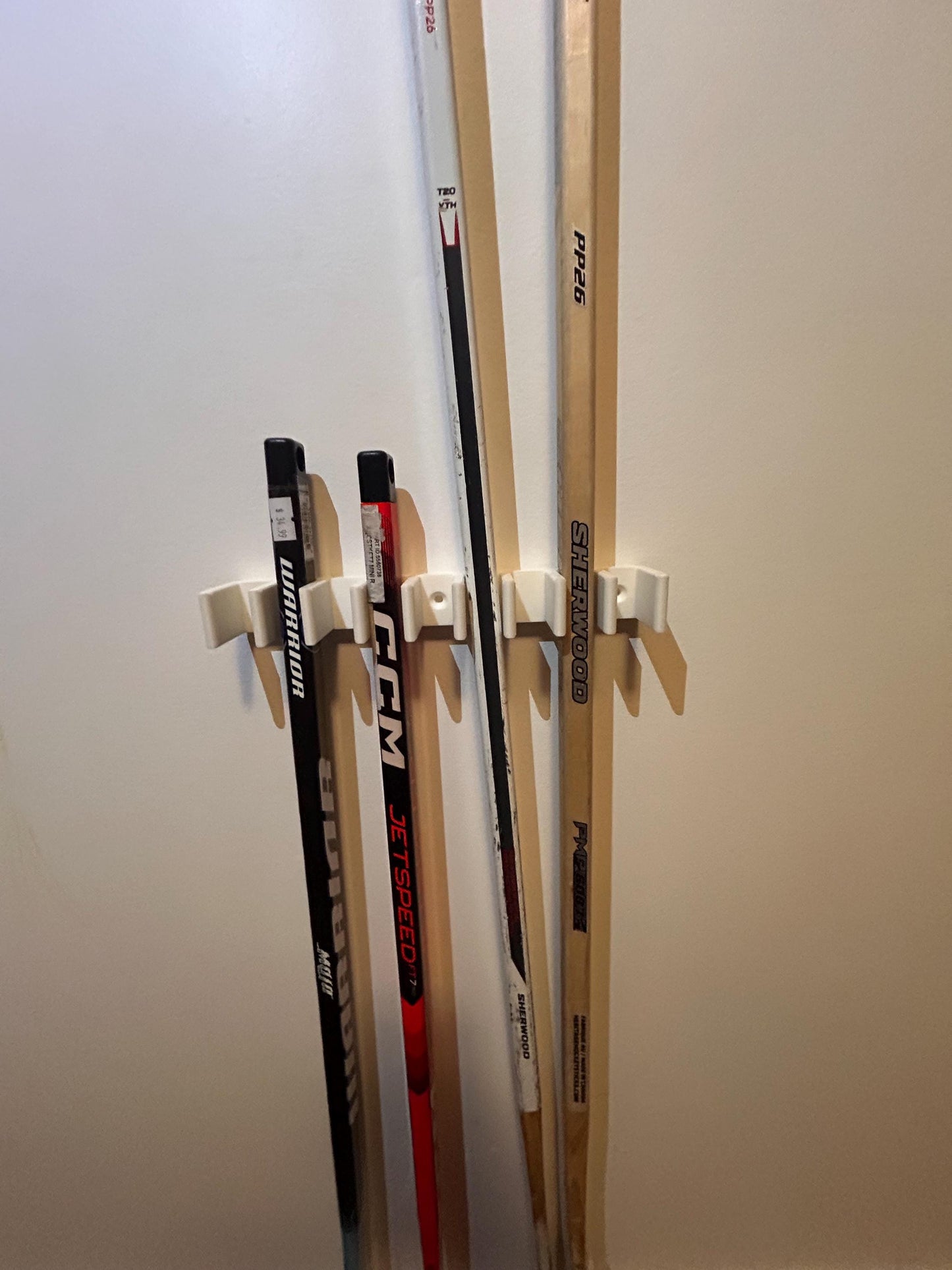 13-Stick Hockey Stick Rack: Wall Mount Gear Organizer